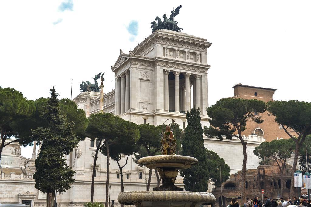 CS Piazza Venezia Apartment Roma Esterno foto